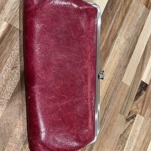 Hobo wallet. Maroon/wine